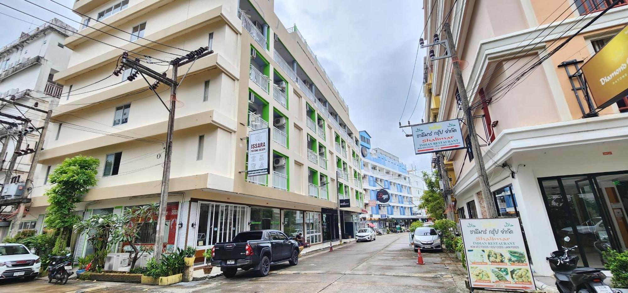 Issara Patong Beach 외부 사진