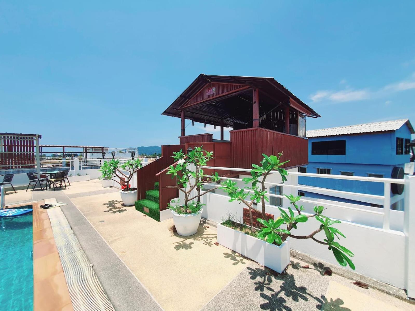 Issara Patong Beach 외부 사진